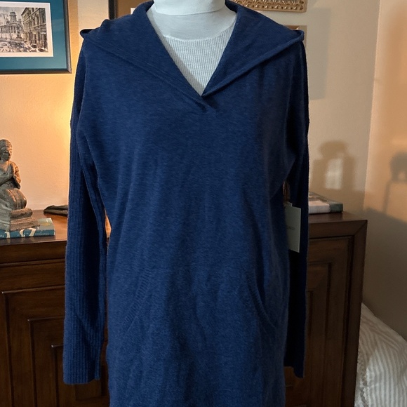Cynthia Rowley Two-Ply Cashmere Hoodie – Marine Blue – NWT – Size L – Tunic - Picture 1 of 4